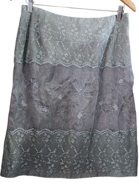 Maxou Paris Shimmering Floral Lace Embroidered Straight Skirt